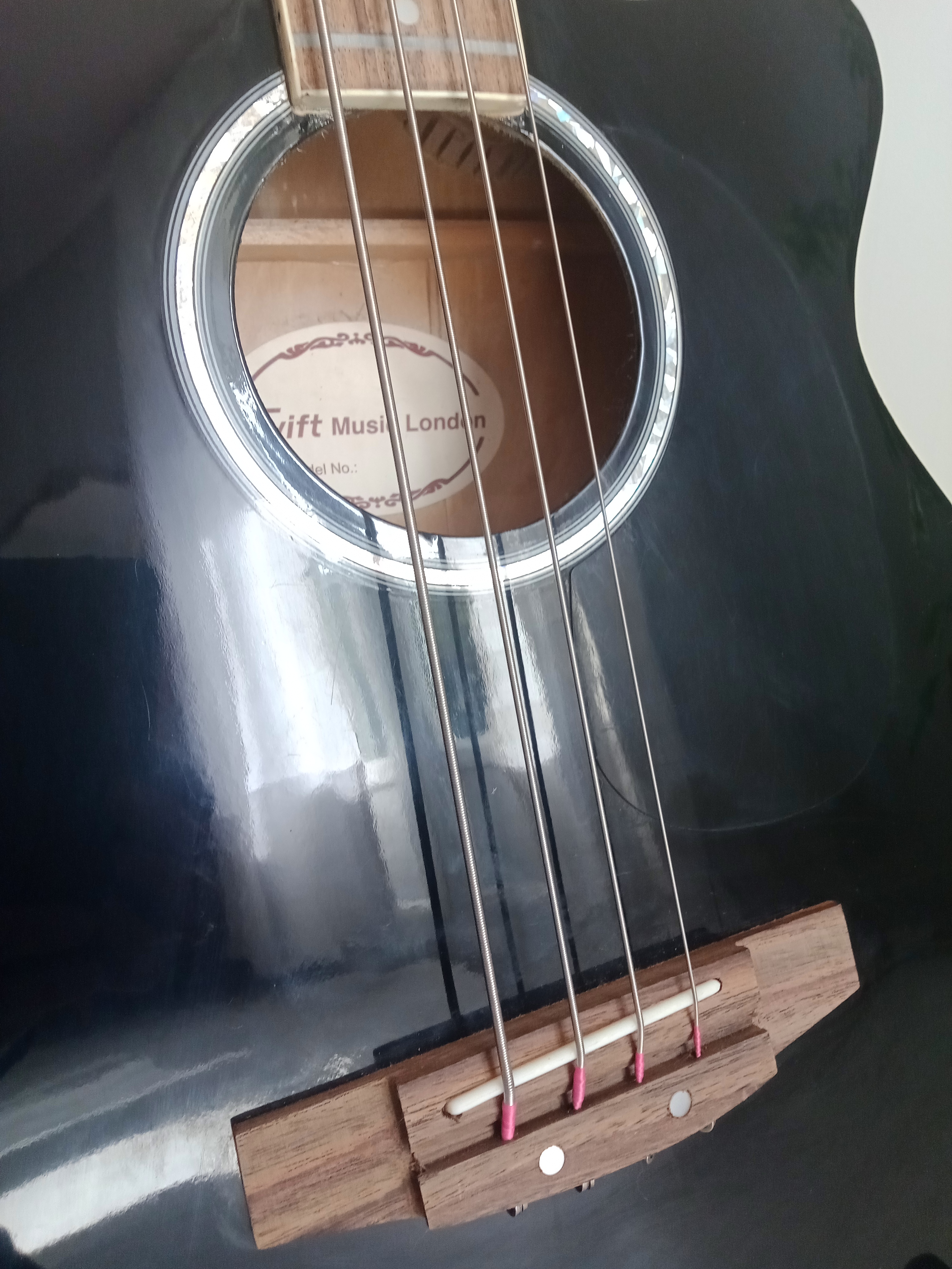 Guitarre noire